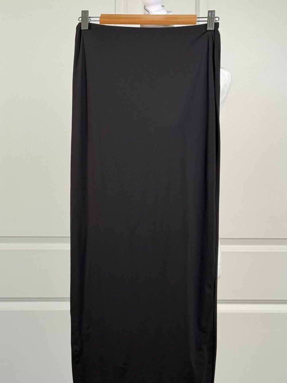 NWOT SKIMS Fit Everybody Long Skirt, Women's Size Medium, Onyx Black - Picture 5 of 8